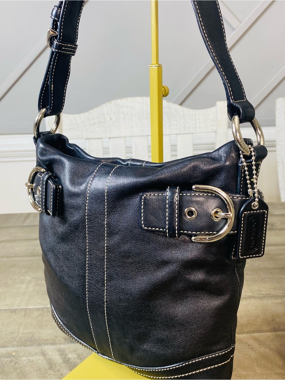 Vintage Coach Soho Black Leather Slim Duffle Shoulder Bag White Stitch 1453 Y2K - Picture 4 of 10